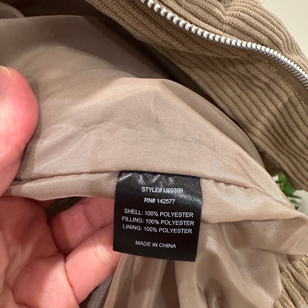 Iris Taupe Corduroy Hooded Puffer Vest Size L, best for M - Picture 7 of 7